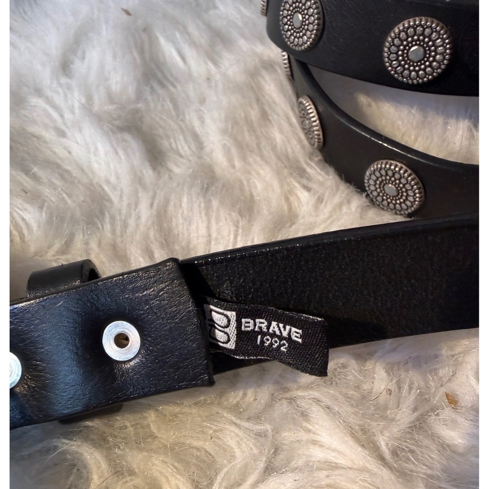 Brave Leather Black Studded Concho Belt Italian Leather Silver Buckle Size 32 - Picture 3 of 6